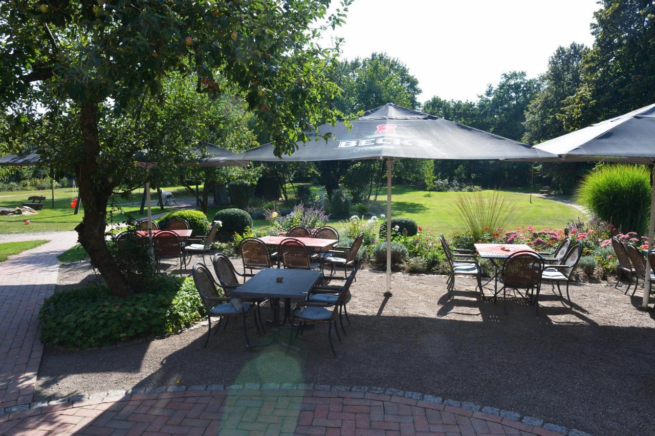 Land-Gut-Hotel Allerhof Frankenfeld エクステリア 写真