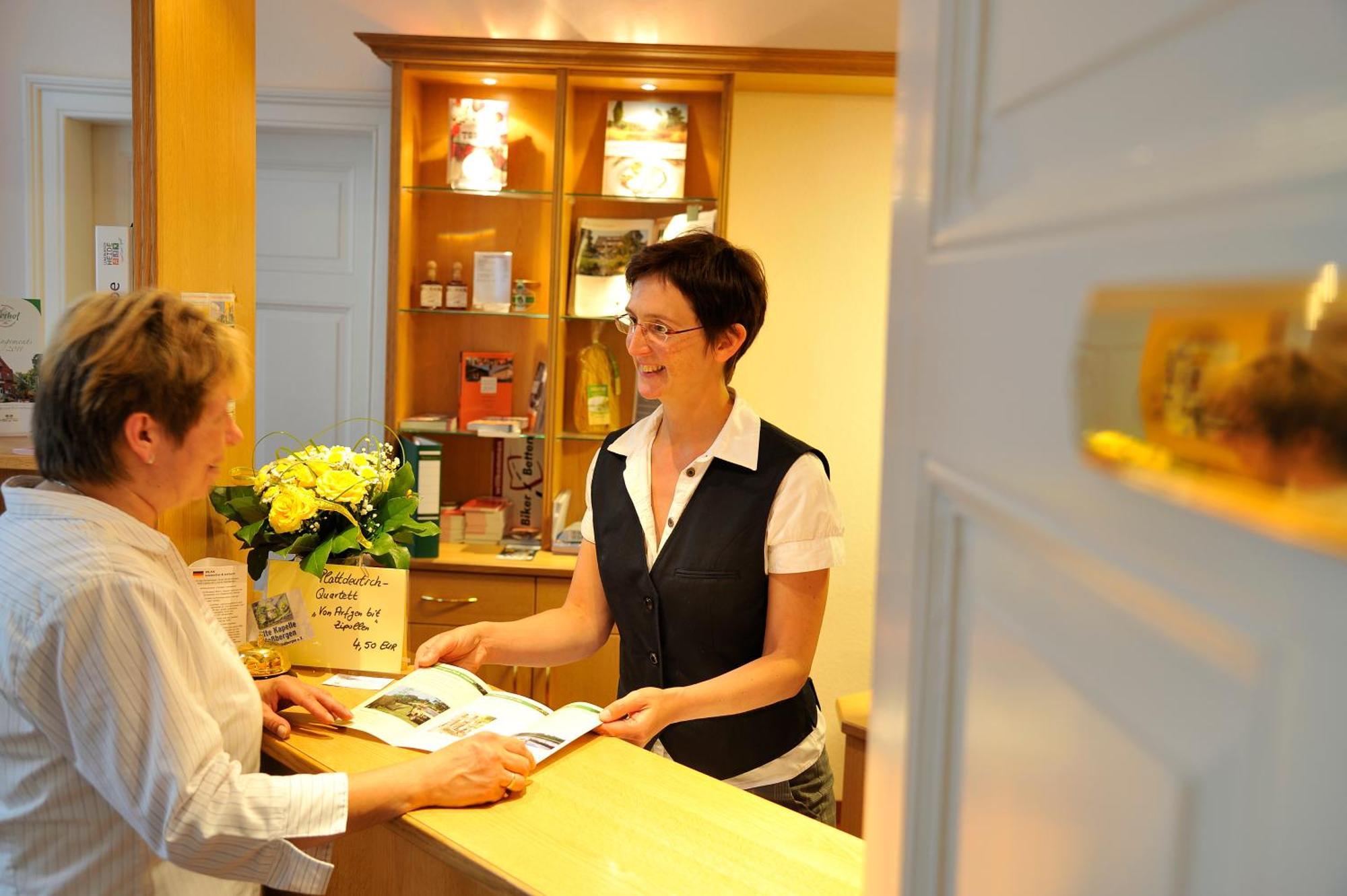 Land-Gut-Hotel Allerhof Frankenfeld エクステリア 写真