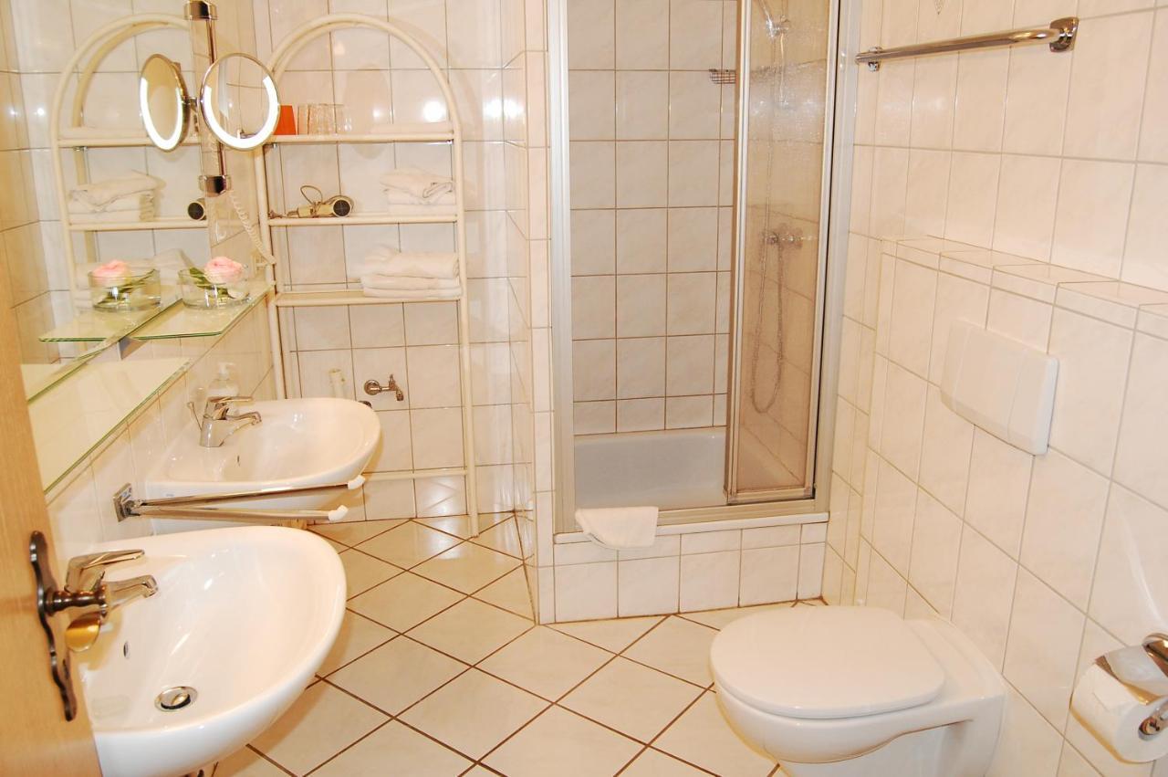 Land-Gut-Hotel Allerhof Frankenfeld エクステリア 写真