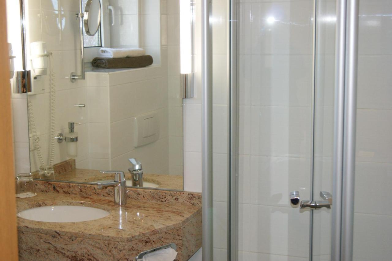 Land-Gut-Hotel Allerhof Frankenfeld エクステリア 写真